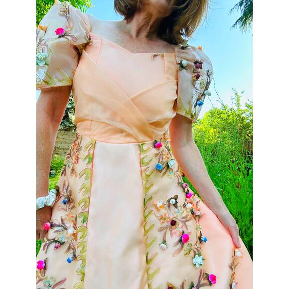 Vintage Handmade Ball Gown Handpainted 3 D Roses Fits size M 8 Full Train Peach - Picture 8 of 16